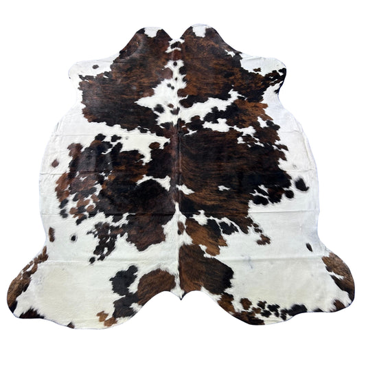 Tricolor Cowhide Rug (44 sq ft) Size: 8x7 feet Colombia-131