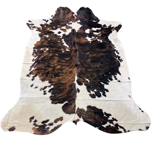 Tricolor Cowhide Rug (35 sq ft) Size: 7.5x6.5 feet Colombia-137