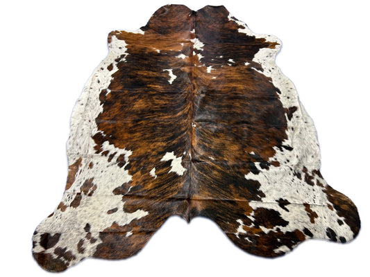 Gorgeous HUGE Tricolor Cowhide Rug Size: 8x6.7 feet D-230