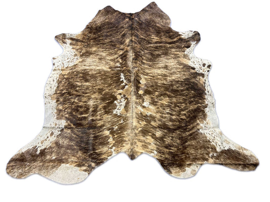 Magnifique tapis en peau de vache brésilienne mouchetée tricolore Taille : 7x6,7 pieds O-403