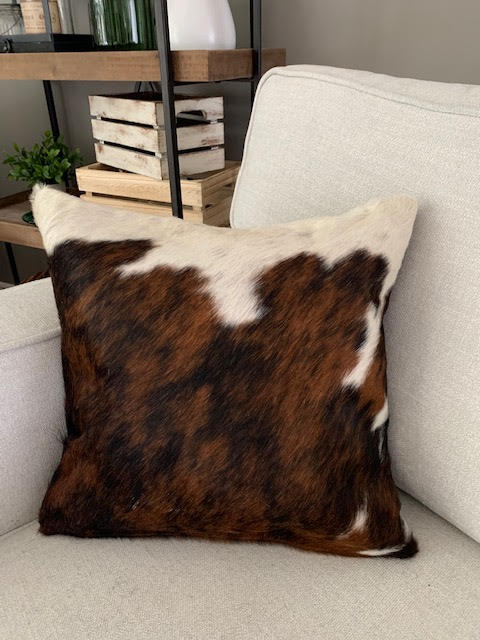 Housse de coussin en cuir de vachette bringé tricolore - Dimensions : 15 po x 15 po