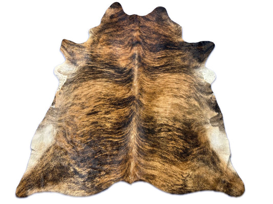 Magnifique tapis en peau de vache bringée (qualité parfaite) Taille : 8x7 pieds C-1878