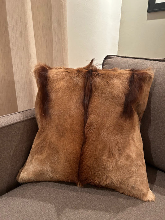 Housse de coussin Springbok, housse de coussin en peau de Springbok cuivré, housse de coussin en peau de Springbok cuivré naturel - 17x17"
