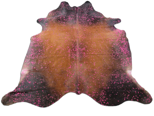 Tapis en peau de vache rose Taille : 7 1/2' X 7' Tapis en peau de vache délavé à l'acide marron/rose K-188