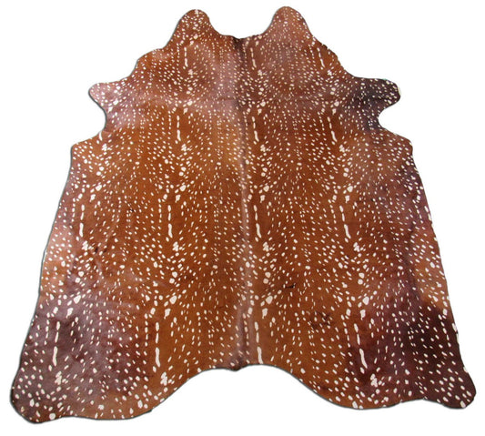 Tapis en peau de vache à imprimé cerf Axis (plus grand que d'habitude pour cet imprimé, 1 marque de feu) Taille : 7 3/4x5 1/2 pieds M-1050