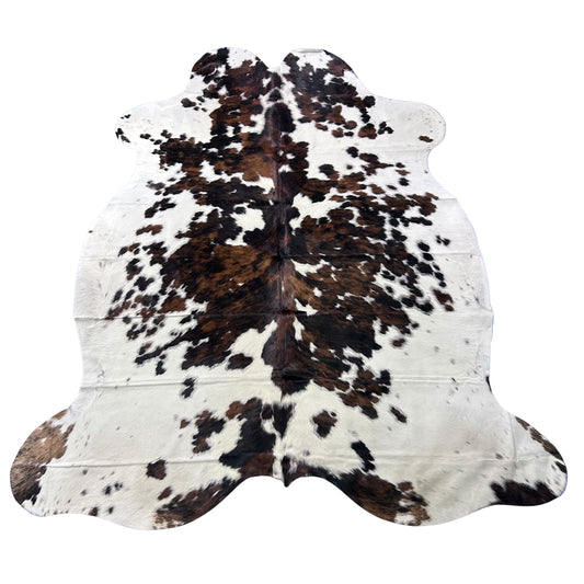 Tricolor Cowhide Rug (45 sq ft) Size: 8x7 feet Colombia-110