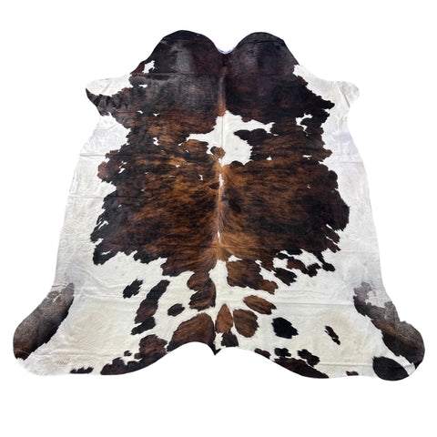 Tricolor Cowhide Rug (48.75 sq ft) Size: 8x7.2 feet Colombia-152