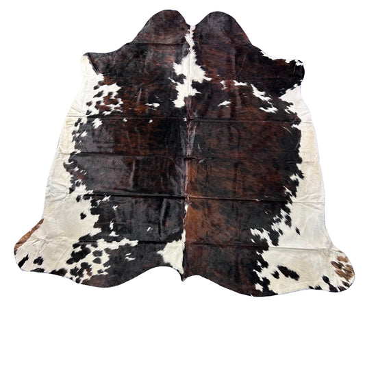 Tricolor Cowhide Rug (45 sq ft) Size: 7.5x7 feet Colombia-217