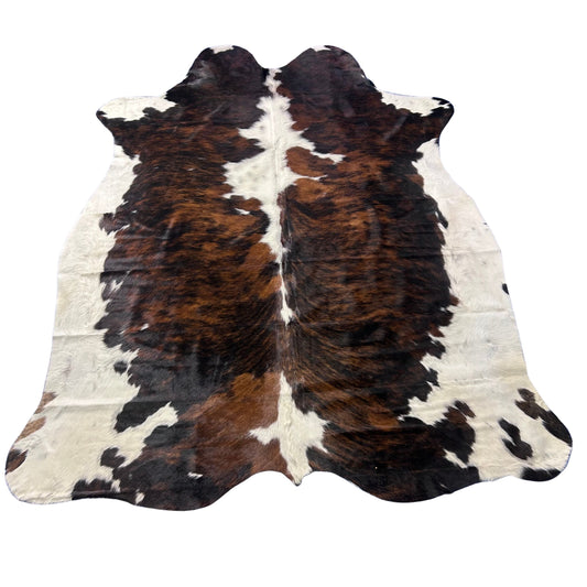 Tricolor Cowhide Rug (40.75 sq ft) Size: 7.2x7 feet Colombia-261