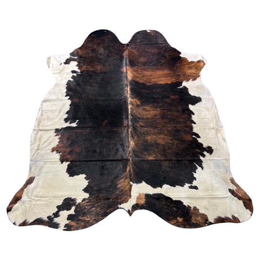 Tricolor Cowhide Rug (39.75 sq ft) Size: 7x6.7 feet Colombia-262