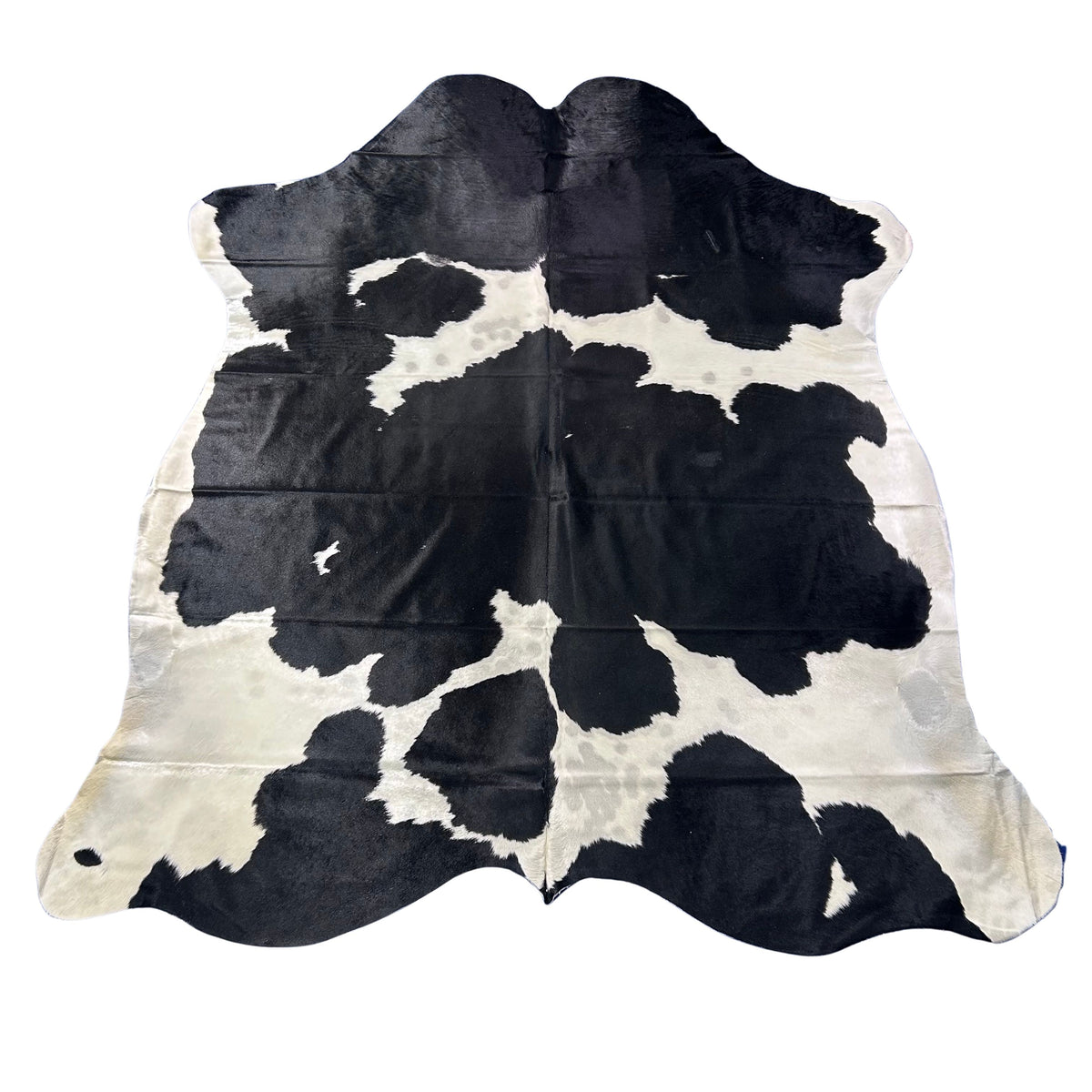 HUGE Black & White Cowhide Rug (50.5 sq ft) Size: 8x7 feet Colombia-72