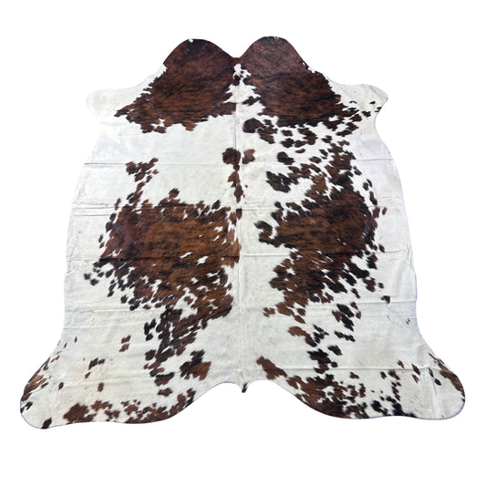 Tricolor Cowhide Rug (43 sq ft) Size: 8x7 feet Colombia-99