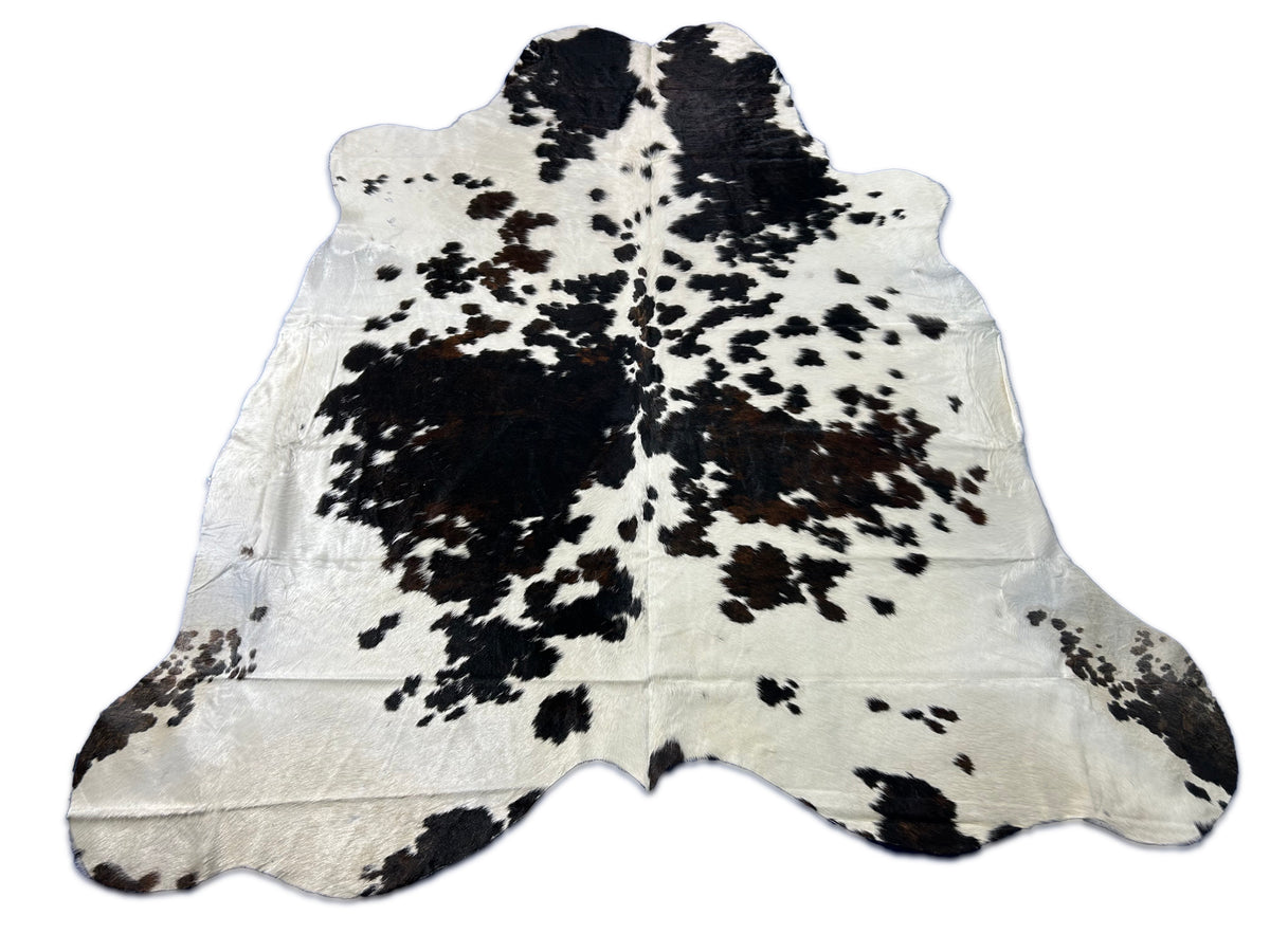 Speckled Tricolor Cowhide Rug (almost black but is tricolor) Size: 8x7.2 feet D-007