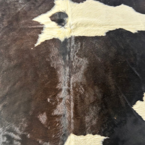 Black & White Cowhide Rug (dark brown) Size: 8x7 feet D-483