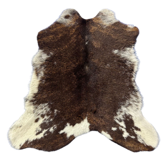 Tricolor Calf Skin Size: 32x30" D-992