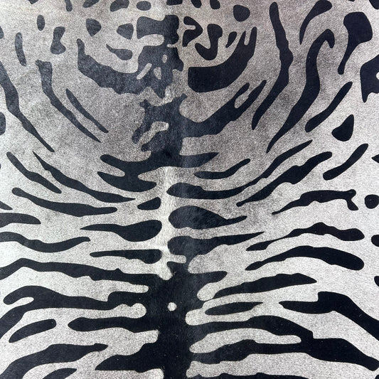 Tiger on Grey Background Cowhide Rug Size: 7.5x6 feet Y-153