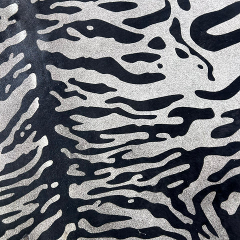 Tiger on Grey Background Cowhide Rug Size: 7.5x6 feet Y-153