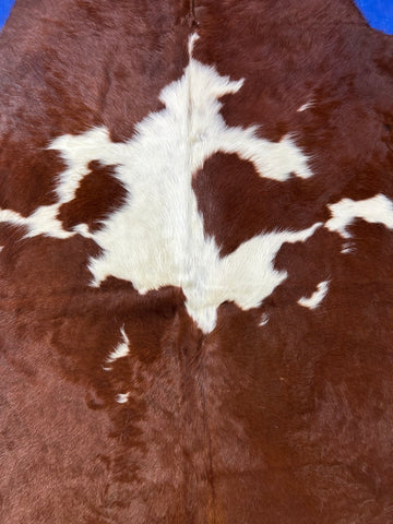 Brown & White Cowhide Rug Size: 6.2x5.7 feet M-1634