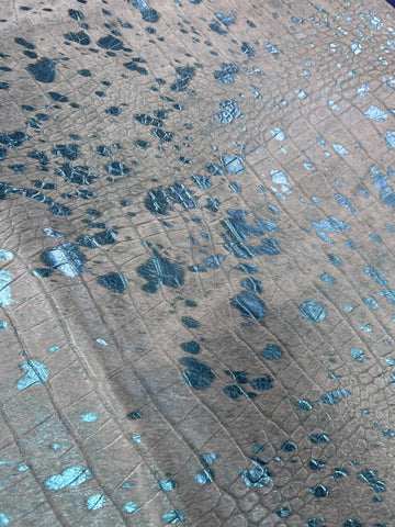 Turquoise Metallic Acid Washed Crocodile Embossed Cowhide Rug Size: 8x7 feet Y-157