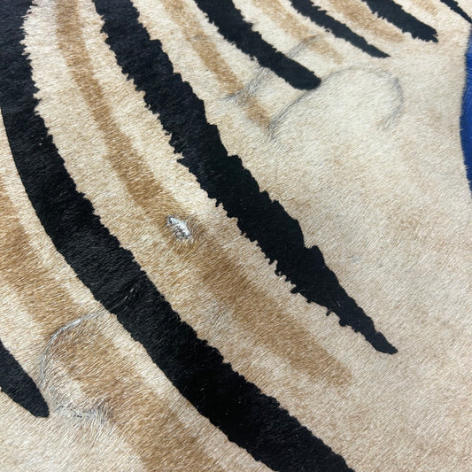 Genuine Zebra Cowhide Rug (dark inner lines) Size: 6.5x6 feet Z-314