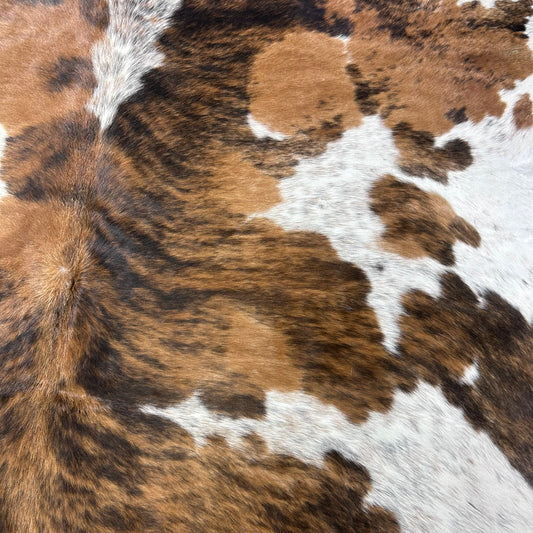 Tricolor Cowhide Rug (38.95 sq ft) Size: 7x7 feet Colombia-192