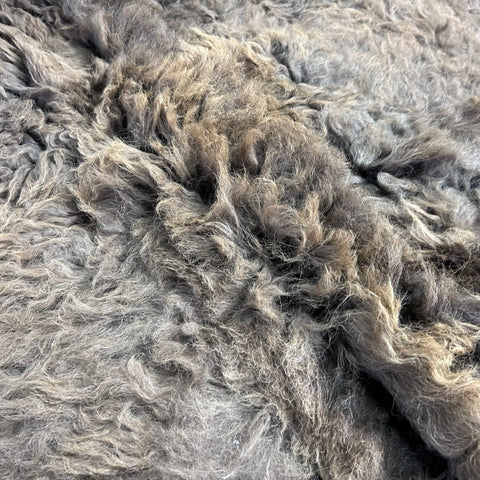 Beautiful Bison Skin (nice tail/lush fur) Size: 8x7 feet Bison # 19