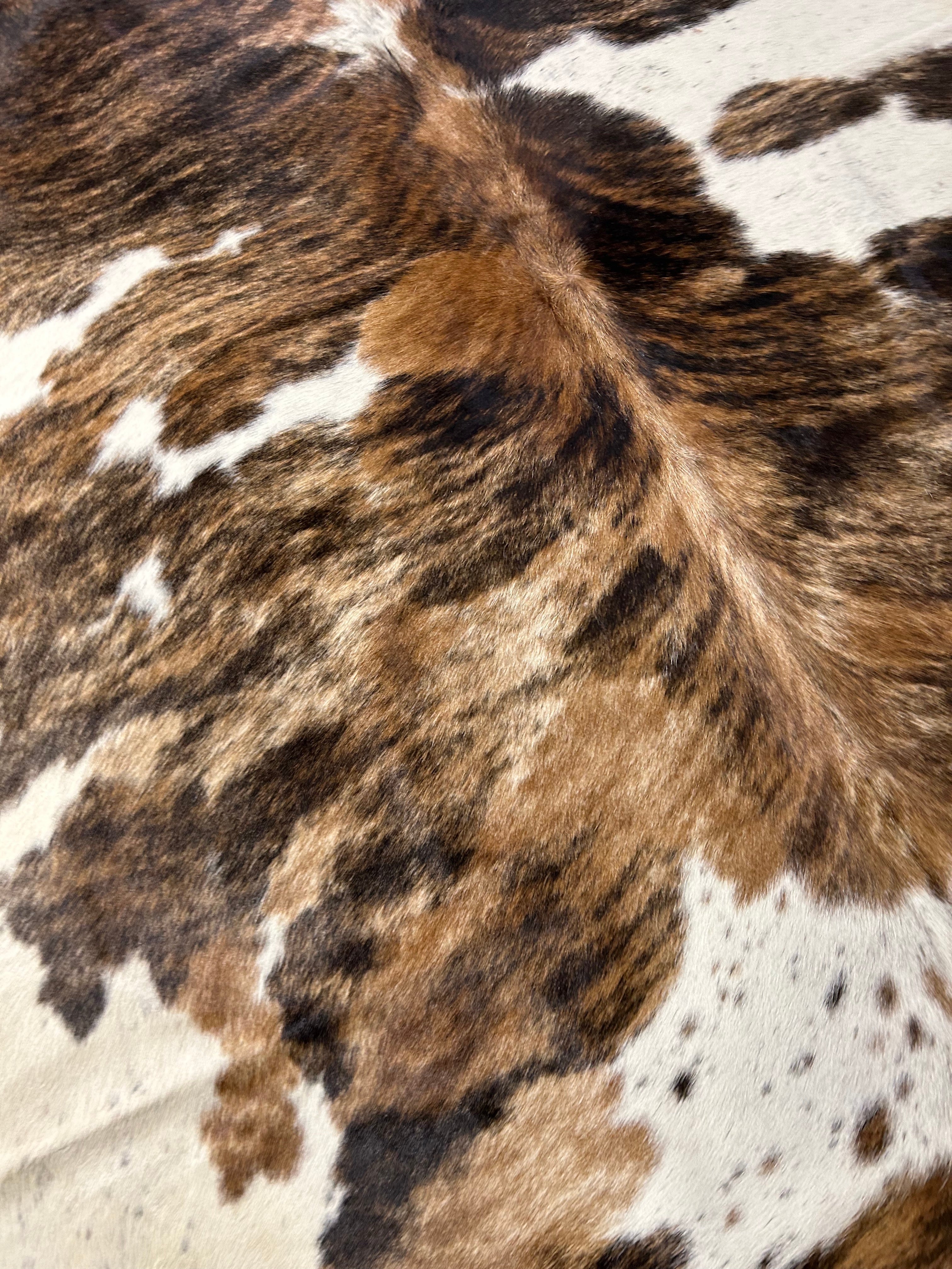Brazilian Tricolor Speckled Cowhide Rug - Size: 9x7.7 feet O-402