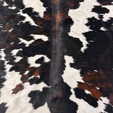 Tricolor Cowhide Rug (predominantly black and white) Size: 7x7 feet D-527