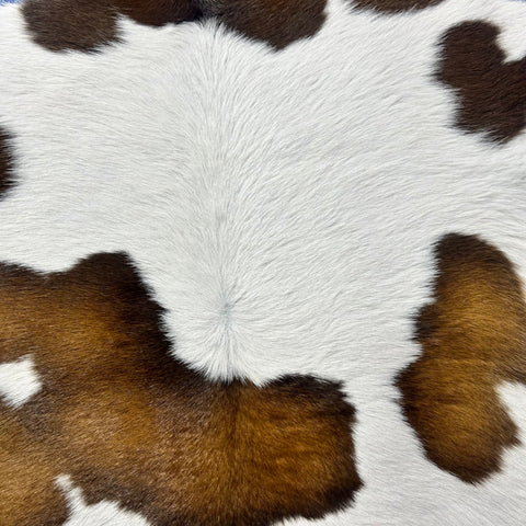 Tricolor Calf Skin Size: 36x34" Z-319