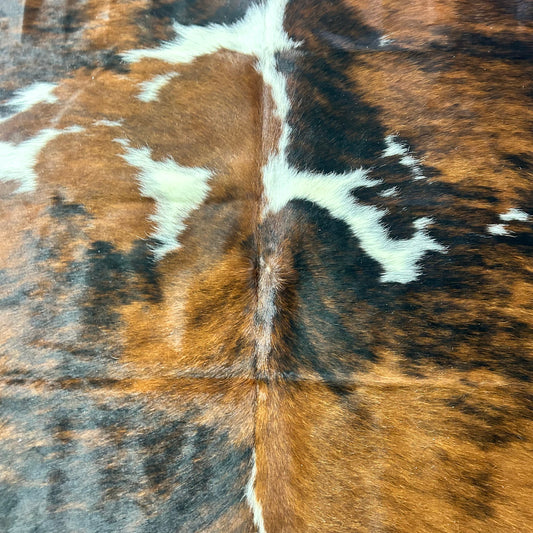 Tricolor Cowhide Rug Size: 7x7 feet X-042