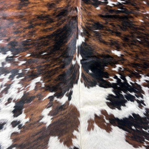Tricolor Cowhide Rug (35 sq ft) - GORGEOUS Size: 7x6 feet Colombia-104