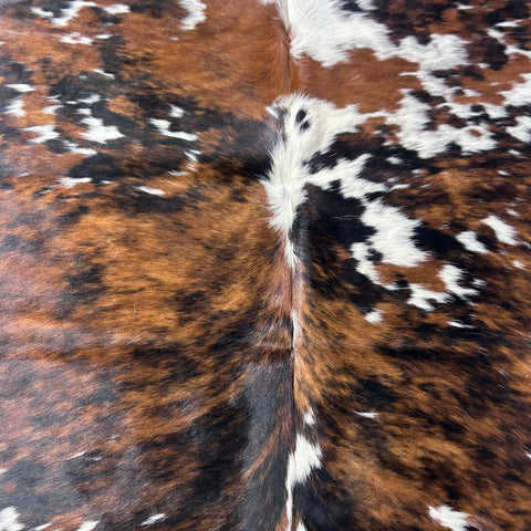 Tricolor Cowhide Rug (35 sq ft) - GORGEOUS Size: 7x6 feet Colombia-104