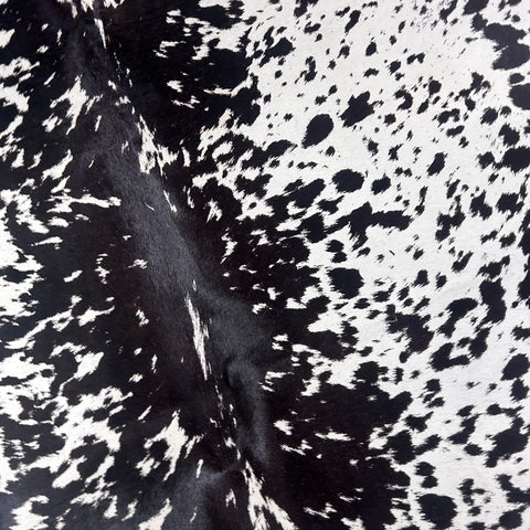 Speckled Black and White Printed Cowhide Rug Size: 7x5.5 feet Z-018