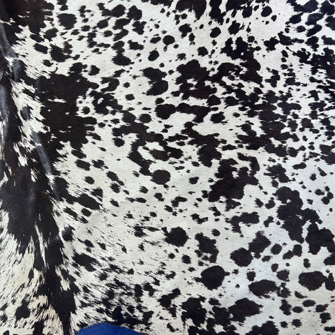 Speckled Black and White Printed Cowhide Rug Size: 7x5.5 feet Z-019