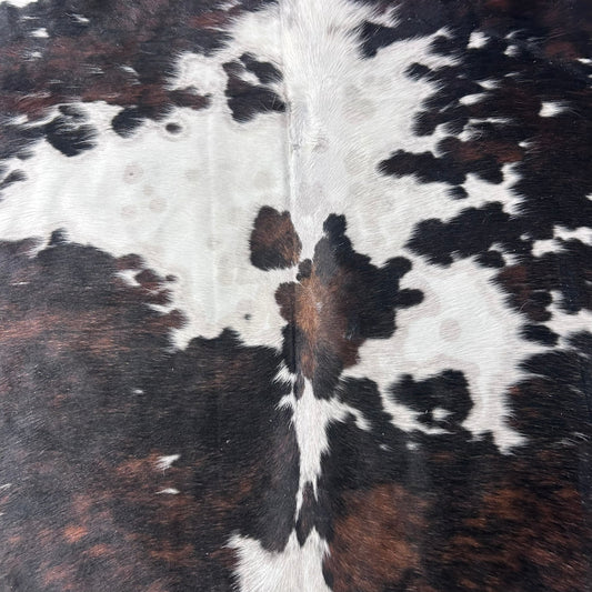 Tricolor Cowhide Rug (38.50 sq ft) Size: 7x6.5 feet Colombia-247