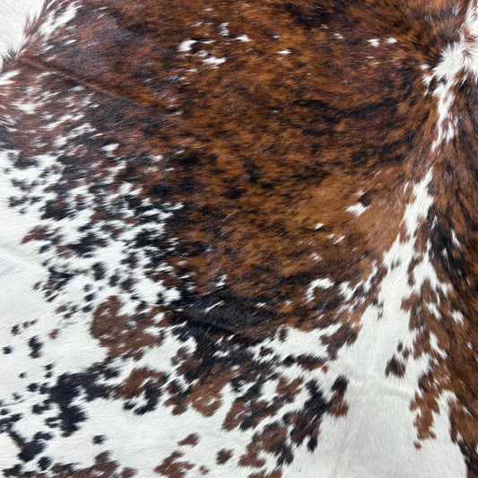 Tricolor Cowhide Rug (34.50 sq ft) Size: 7x6 feet Colombia-303