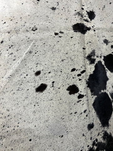 Salt & Pepper Black and White Cowhide Rug (mostly white with few spots) Size: 6x6 feet M-1689