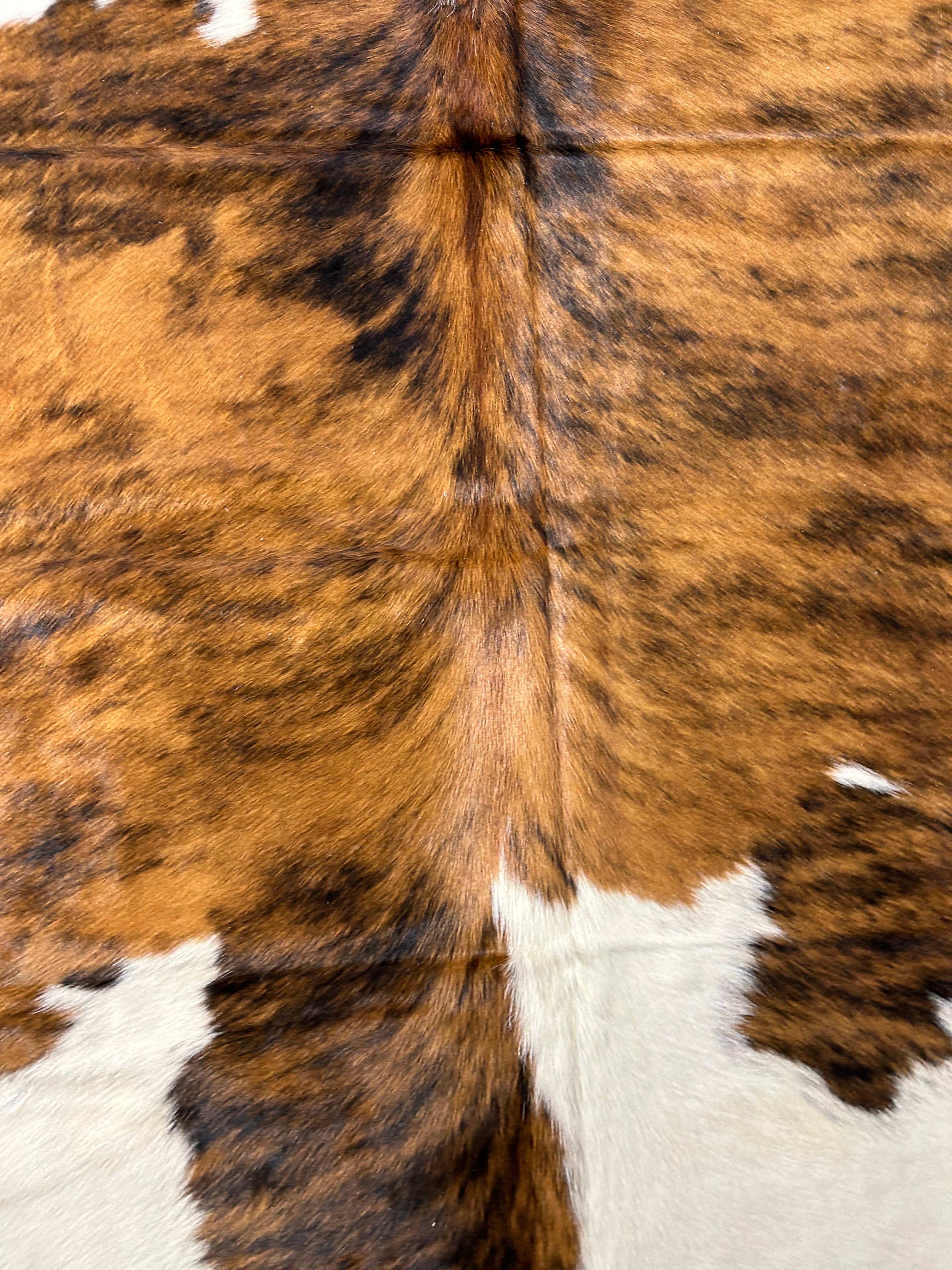 Tricolor Cowhide Rug (brown tones are predominant) Size: 8x6.2 feet D-010