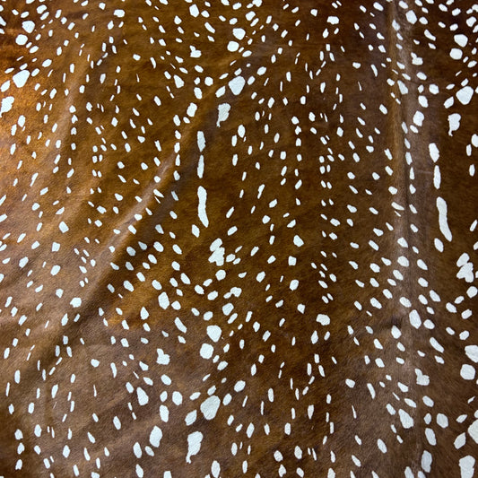 Medium Axis Deer Cowhide Rug Size: 7x5.7 feet Y-012