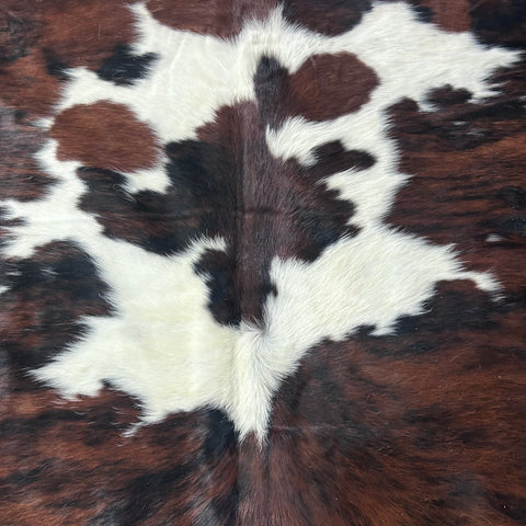 Tricolor Cowhide Rug (45 sq ft) - DARK BROWN Size: 7.5x7 feet Colombia-128