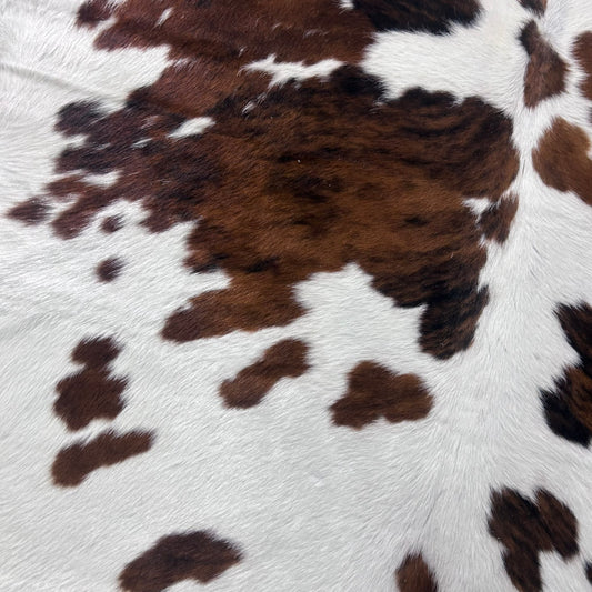 Tricolor Cowhide Rug (39 sq ft) Size: 7.2x6 feet Colombia-230