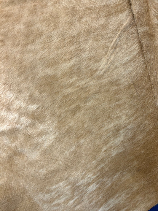 Beige & White Cowhide Rug (brindle pattern/ a few hard to see stitches) Size: 6.7x6 feet C-1725a