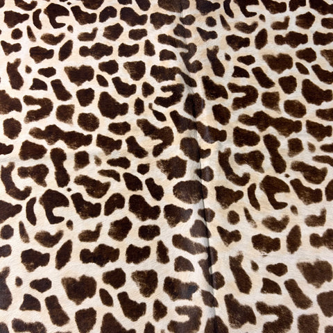 Giraffe Print Cowhide Rug Size: 7x6 feet D-597