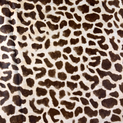 Giraffe Print Cowhide Rug Size: 7x6 feet D-597