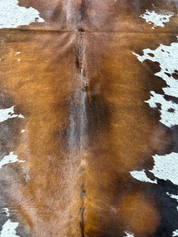 Gorgeous Brown & White Cowhide Rug Size: 8x7.2 feet D-118