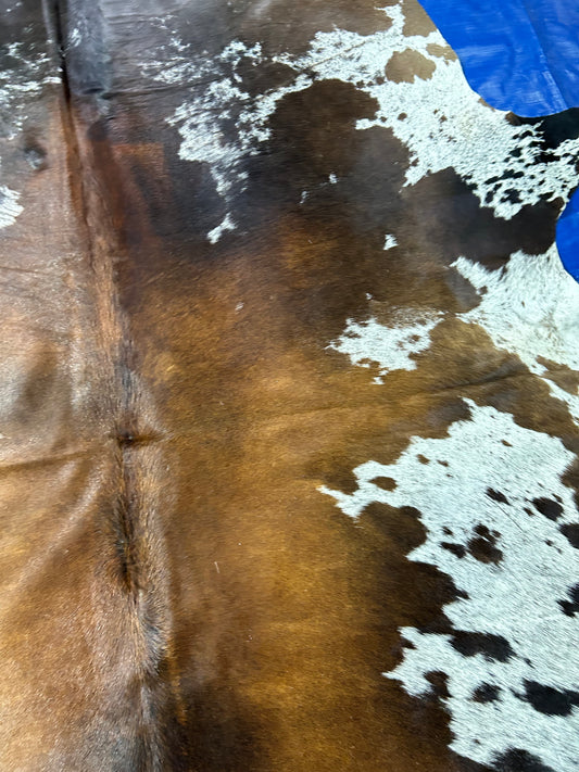 Gorgeous Brown & White Cowhide Rug Size: 8x7.2 feet D-118