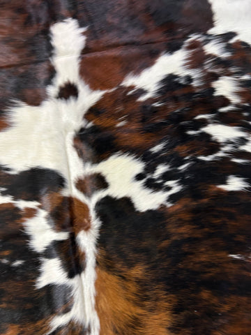 Tricolor Cowhide Rug (100% perfect and gorgeous!) Size: 7x7 feet D-122