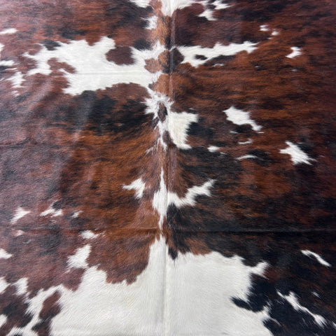 Tricolor Brindle Cowhide Rug (38 sq ft) Size: 7x6.5 feet Colombia-72A