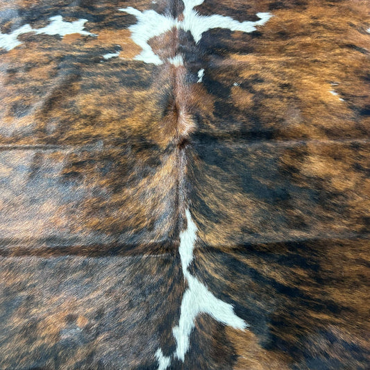 Tricolor Brindle Cowhide Rug (38 sq ft) Size: 7x7 feet Colombia-78
