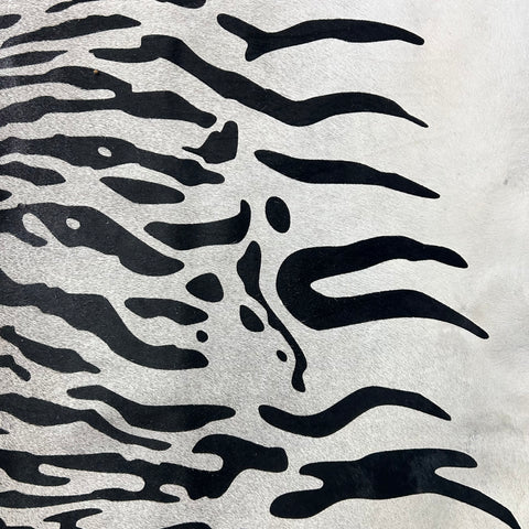 Grey Java Tiger Cowhide Rug (fire brand) Size: 6.2x6 feet Z-382